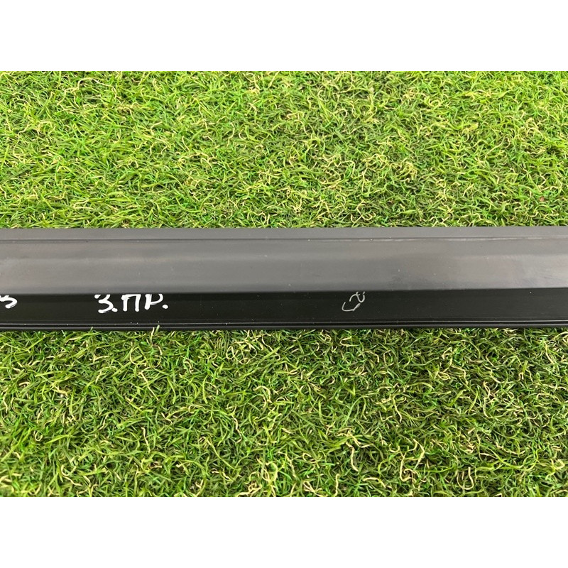 Молдинг стекла (кузов и элементы) AUDI A3 8V 2018 2.0 CZRA 8V5839478A