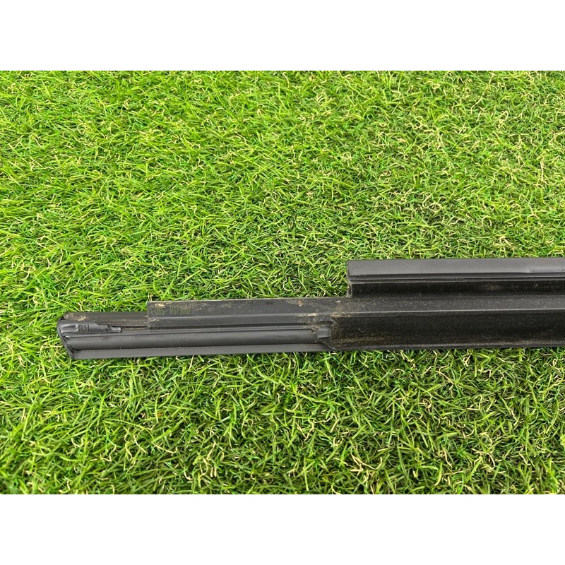 Молдинг стекла (кузов и элементы) AUDI A3 8V 2018 2.0 CZRA 8V5839478A