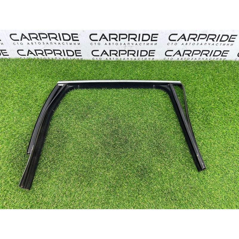 Ущільнювач скла дверей (кузов і елементи) Volkswagen Touareg NF 2012 3.6 7P0839432L