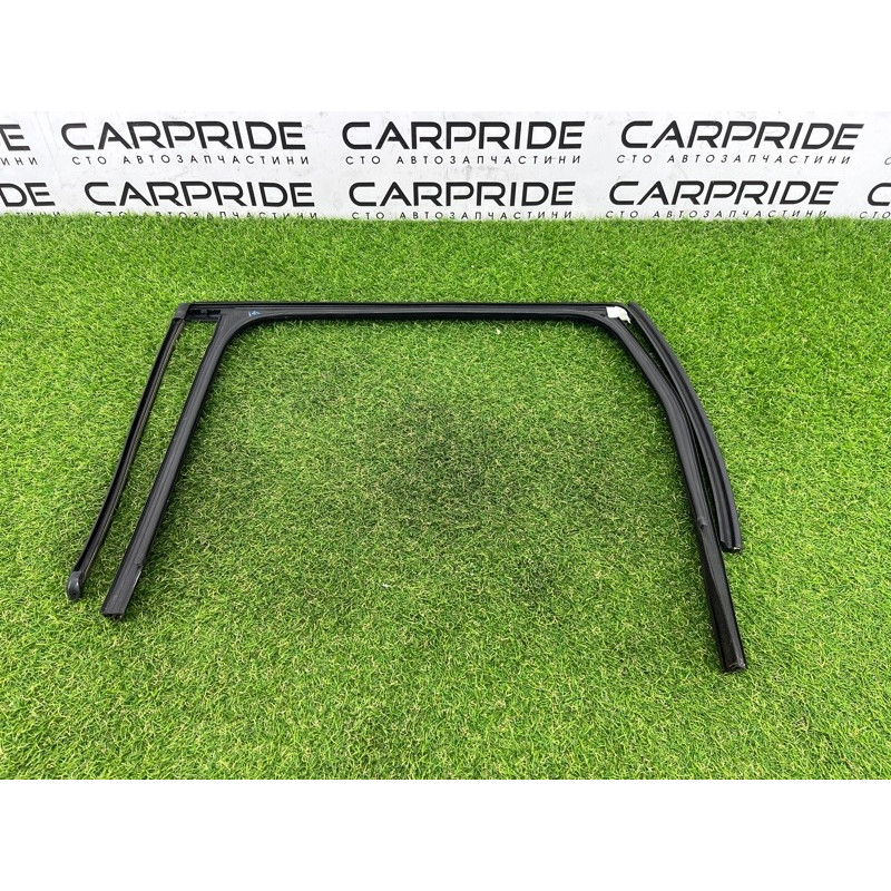 Ущільнювач скла дверей (кузов і елементи) Volkswagen Touareg NF 2012 3.6 7P0839432L