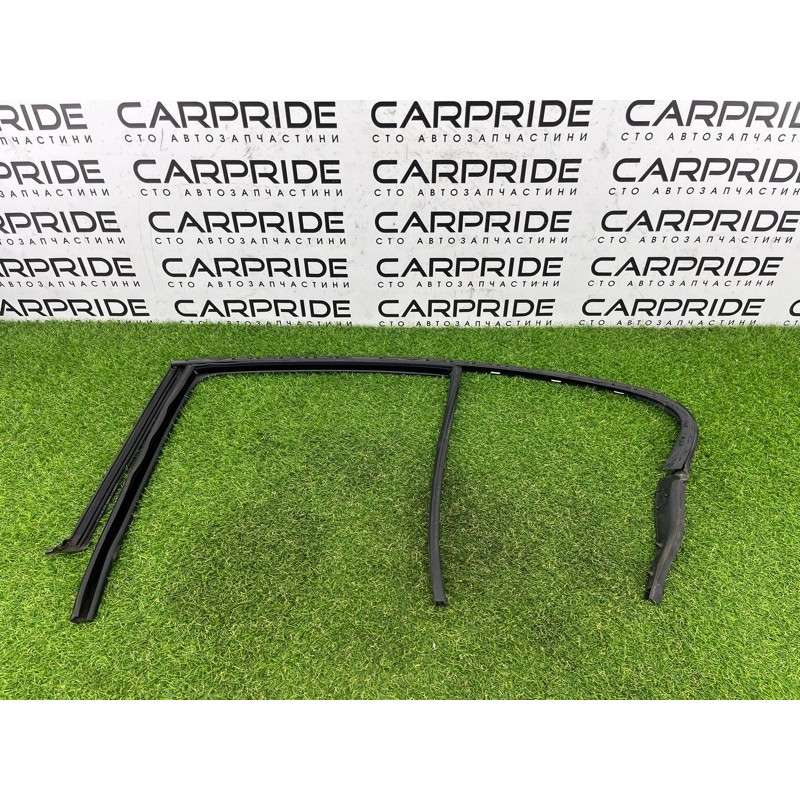 Молдинг скла (кузов і елементи) BMW 5-series F10 2011 3.0 51357209711