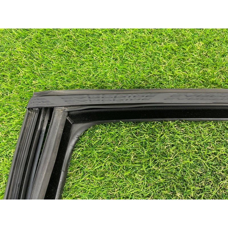 Молдинг скла (кузов і елементи) BMW 5-series F10 2011 3.0 51357209711