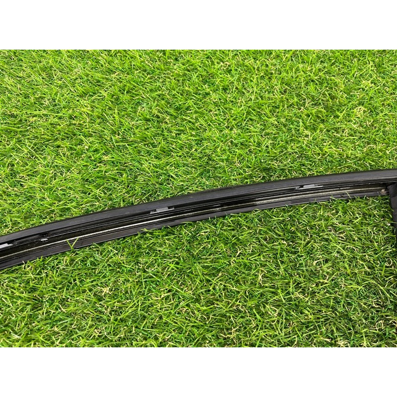 Молдинг скла (кузов і елементи) BMW 5-series F10 2011 3.0 51357209711