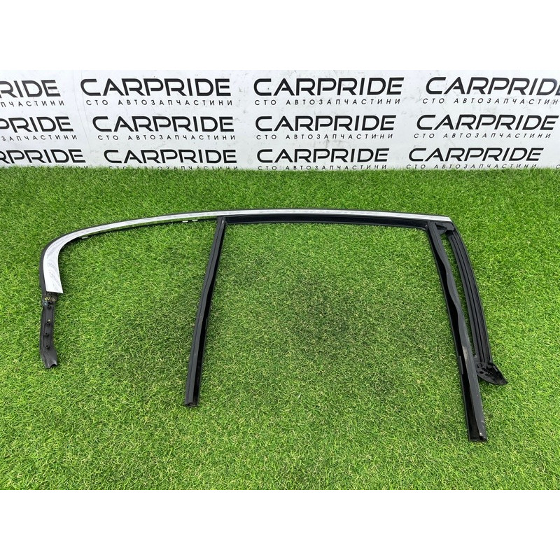 Молдинг стекла (кузов и элементы) BMW 5-series G30 2017 2.0 B46B20 51357381282