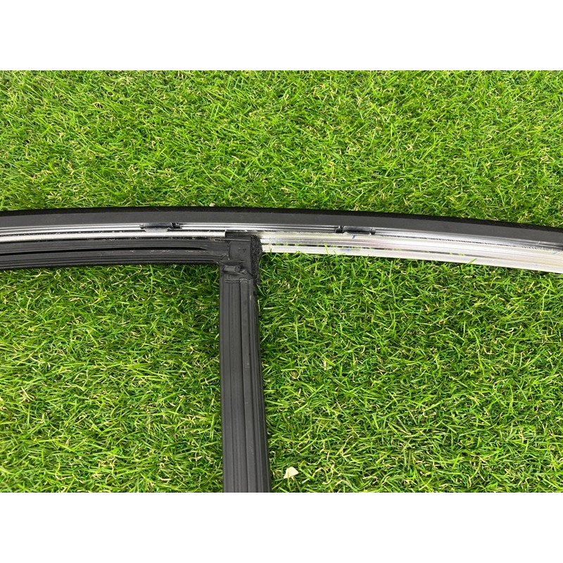 Молдинг стекла (кузов и элементы) BMW 5-series G30 2017 2.0 B46B20 51357381282