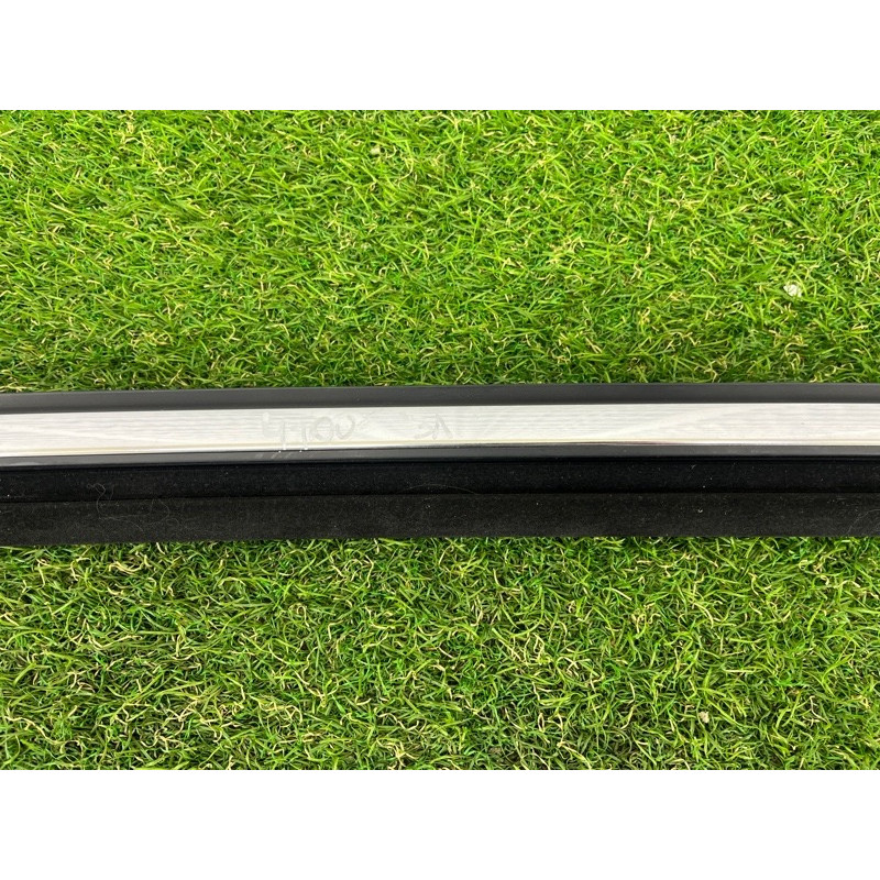 Ущільнювач скла дверей (кузов і елементи) Volkswagen Touareg NF 2011 3.6 7P0839431H
