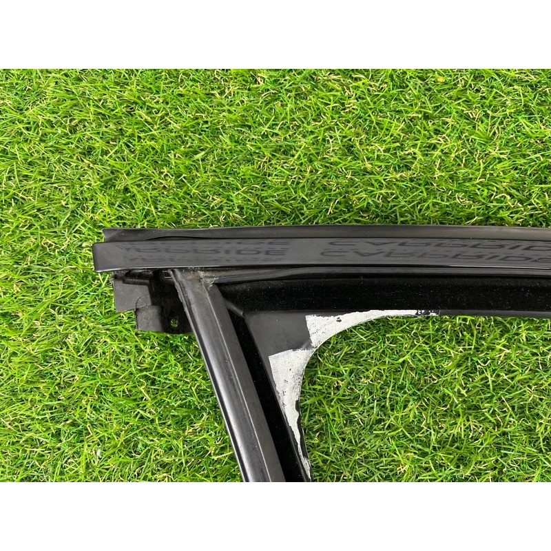 Ущільнювач скла дверей (кузов і елементи) BMW 5-series F10 2011 3.0 51337209728
