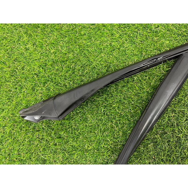Ущільнювач скла дверей (кузов і елементи) BMW 5-series F10 2011 3.0 51337209728