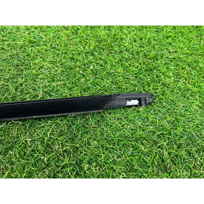 Молдинг скла (кузов і елементи) BMW 5-series F10 2011 3.0 51357209710