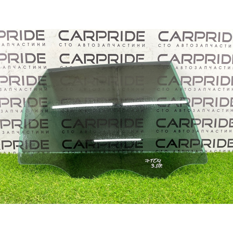 Стекло (кузов и элементы) Volkswagen Touareg FL 2015 3.6 7P6845026C