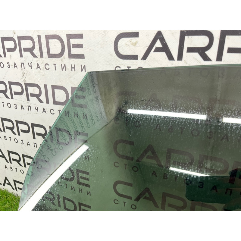 Стекло (кузов и элементы) Volkswagen Touareg FL 2015 3.6 7P6845026C