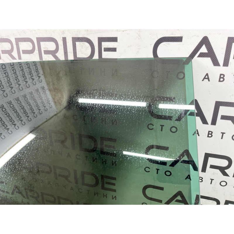 Стекло (кузов и элементы) Volkswagen Touareg FL 2015 3.6 7P6845026C