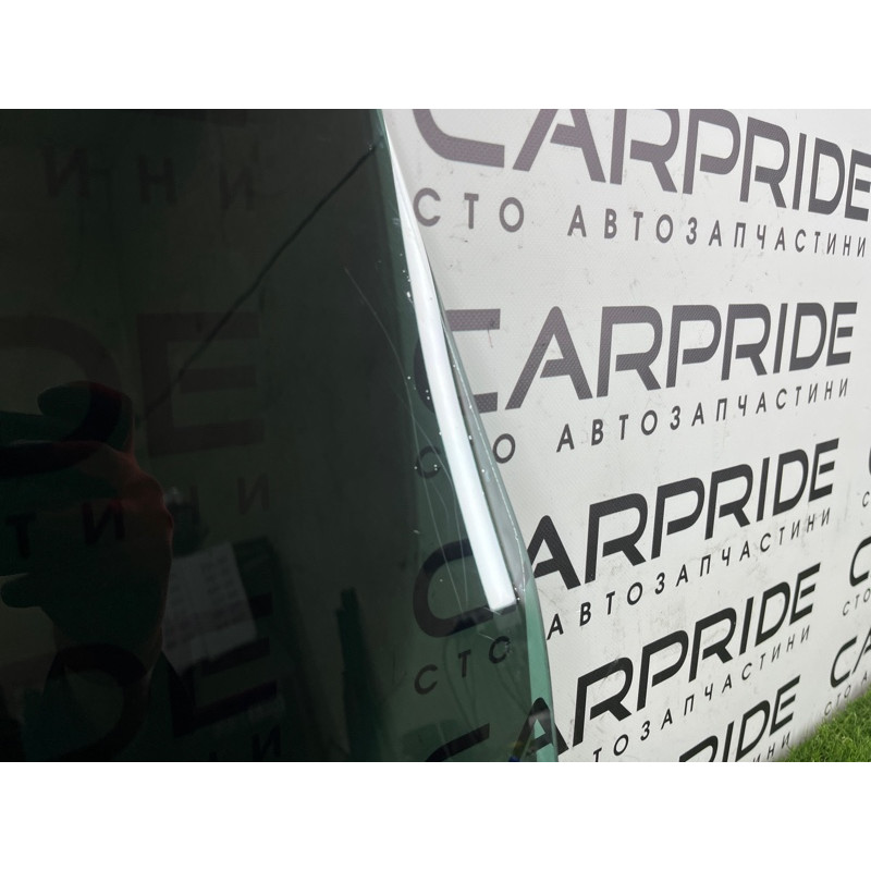 Стекло (кузов и элементы) Volkswagen Touareg FL 2015 3.6 7P6845026C