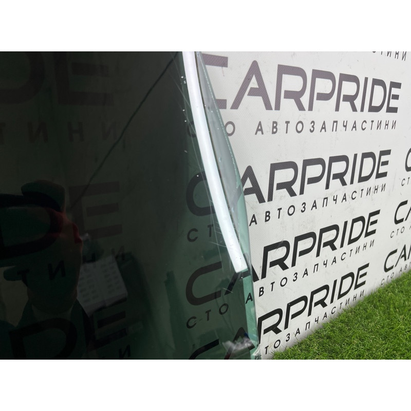 Стекло (кузов и элементы) Volkswagen Touareg FL 2015 3.6 7P6845026C