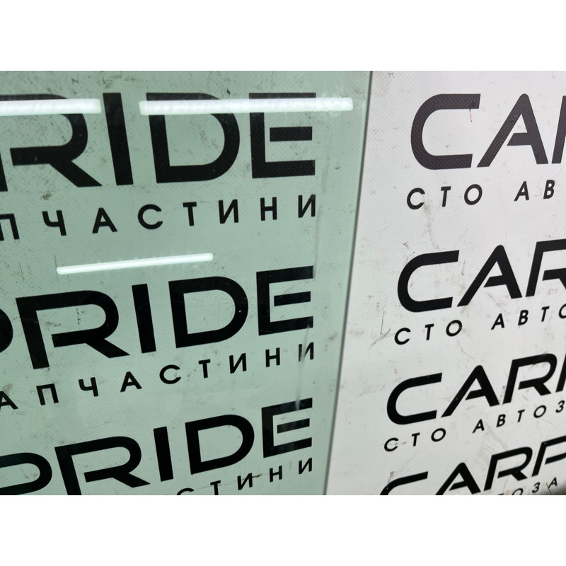 Стекло (кузов и элементы) Volkswagen Touareg FL 2015 3.6 7P6845021B