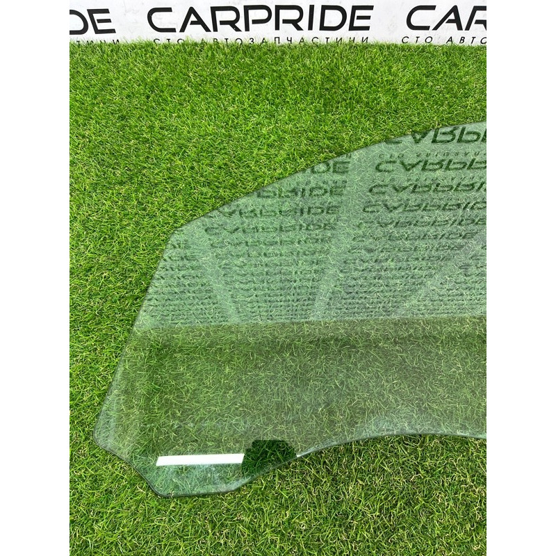 Стекло (кузов и элементы) Volkswagen Touareg FL 2015 3.6 7P6845021B