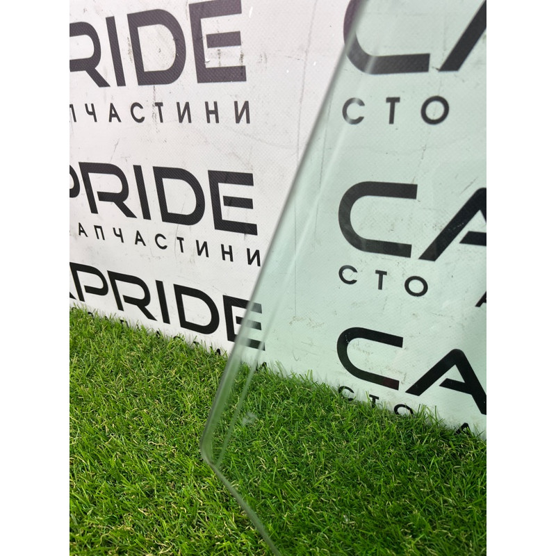 Стекло (кузов и элементы) AUDI Q5 8R 2012 3.2 CALB 8R0845201C