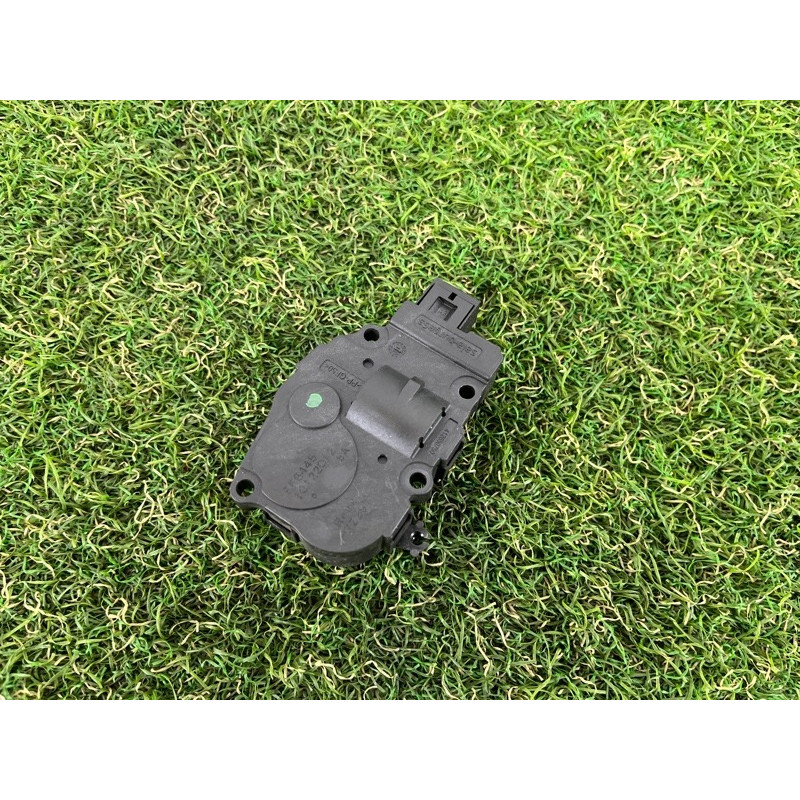 Привод заслонки отопителя (отопление и кондиционирование) PORSCHE CAYENNE 958 2013 3.6 95861251100