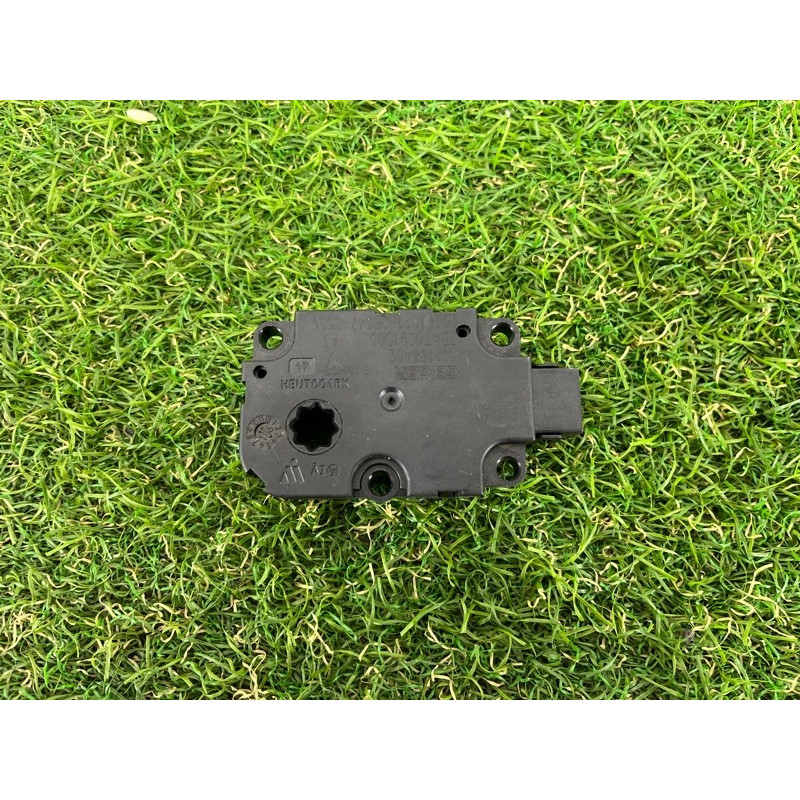 Привод заслонки отопителя (отопление и кондиционирование) AUDI A4 B9 2017 2.0 4M0820511