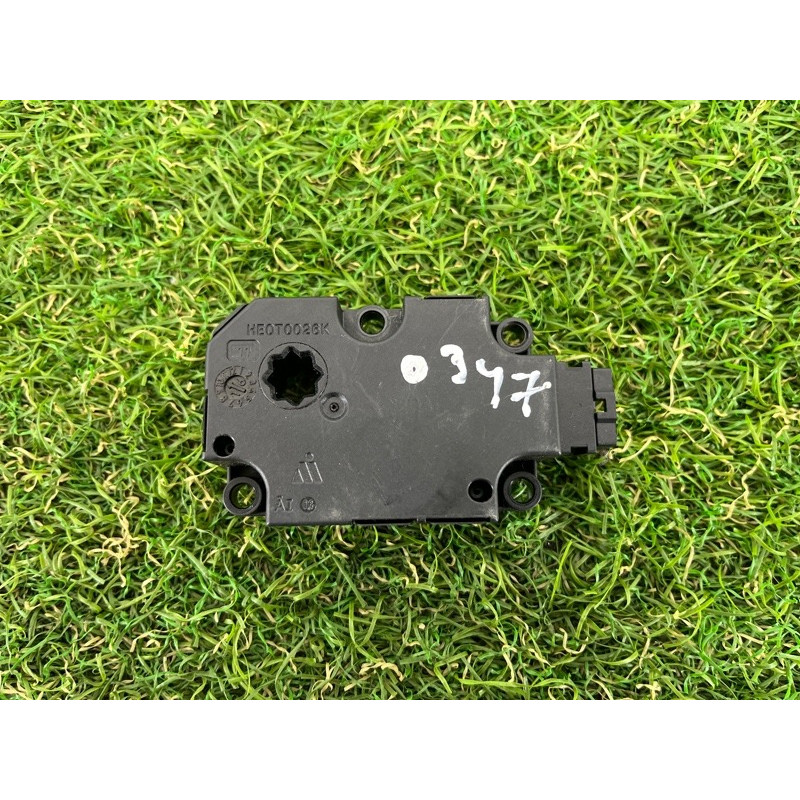 Привод заслонки отопителя (отопление и кондиционирование) AUDI A4 B9 2017 2.0 4M0820511