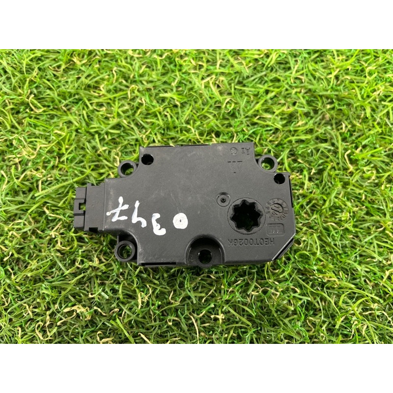 Привод заслонки отопителя (отопление и кондиционирование) AUDI A4 B9 2017 2.0 4M0820511