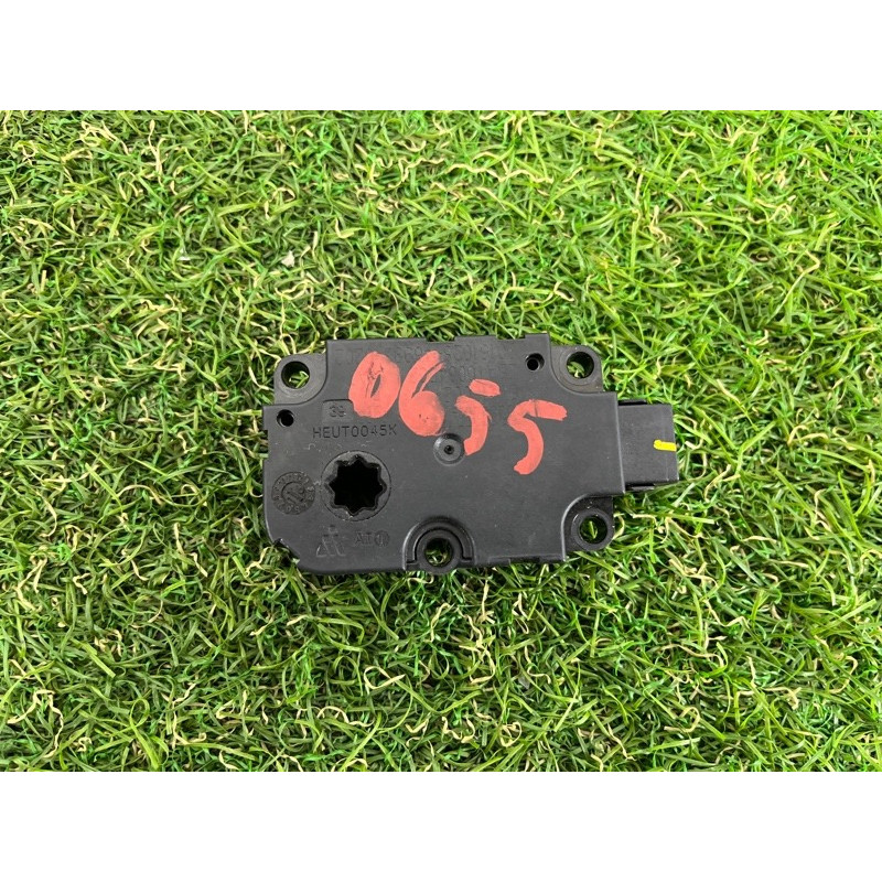 Привод заслонки отопителя (отопление и кондиционирование) AUDI A4 B9 2017 2.0 4M0820511