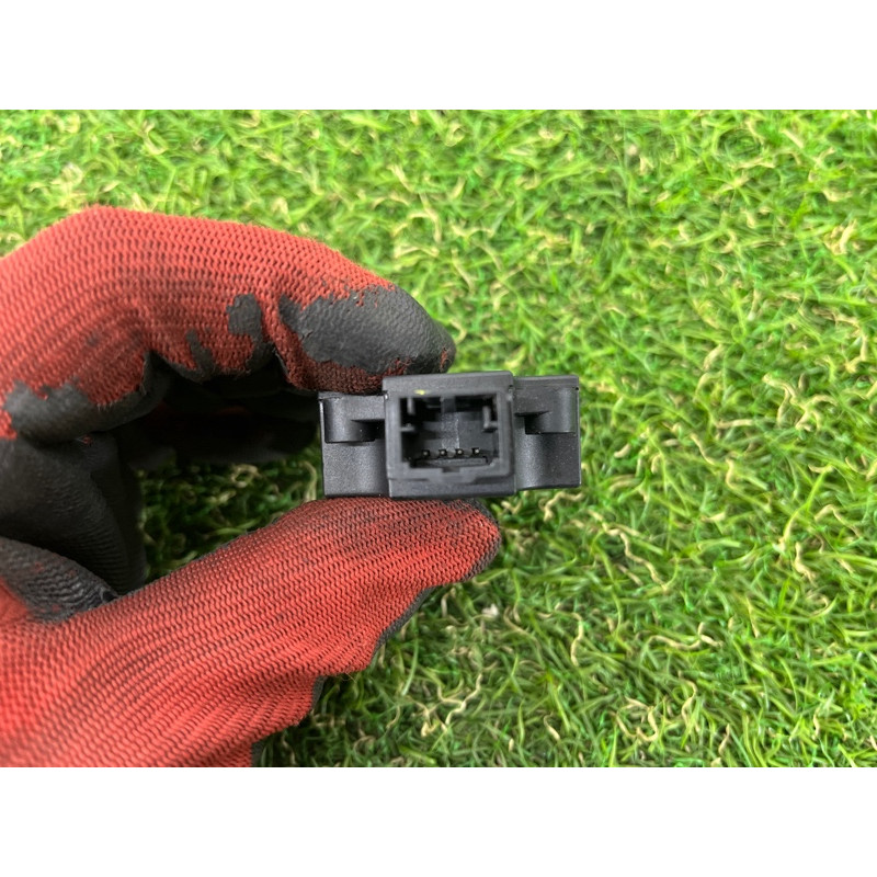 Привод заслонки отопителя (отопление и кондиционирование) AUDI A4 B9 2017 2.0 4M0820511