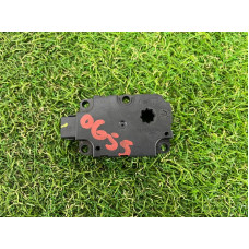 Привод заслонки отопителя