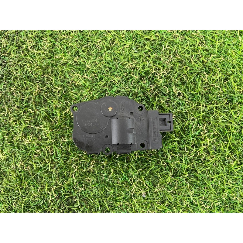 Привод заслонки отопителя (отопление и кондиционирование) PORSCHE CAYENNE 958 2012 4.8 95861251100