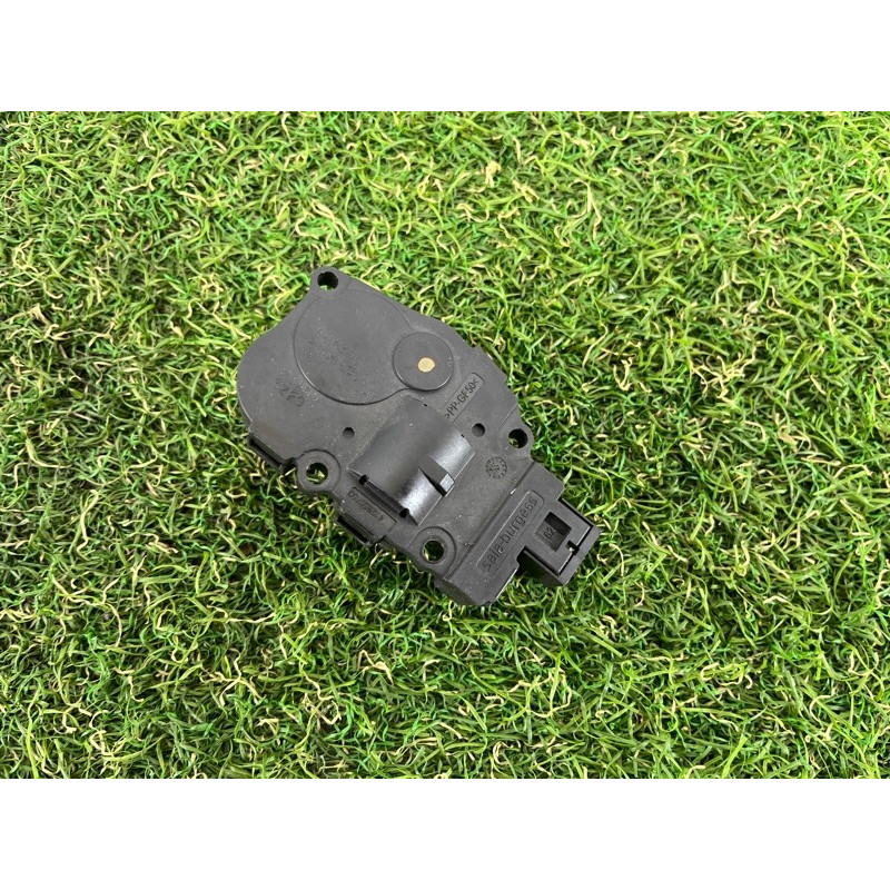 Привод заслонки отопителя (отопление и кондиционирование) PORSCHE CAYENNE 958 2012 4.8 95861251100