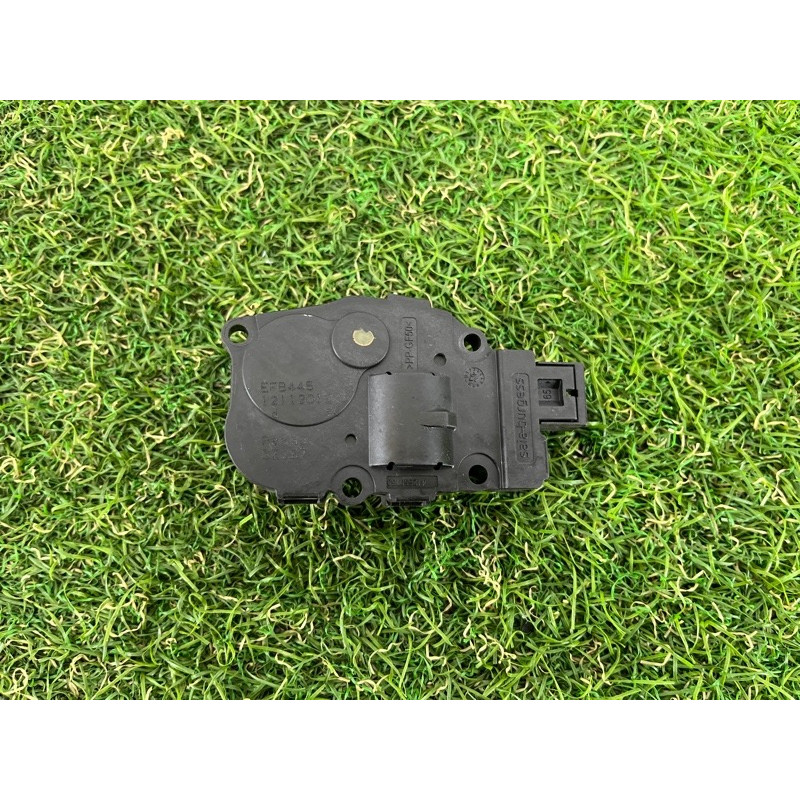 Привод заслонки отопителя (отопление и кондиционирование) PORSCHE CAYENNE 958 2013 3.6 95861251100