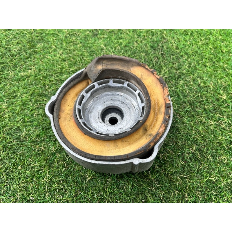 Опора стойки (подвеска) Volkswagen Touareg NF 2012 3.6 7P0412321A