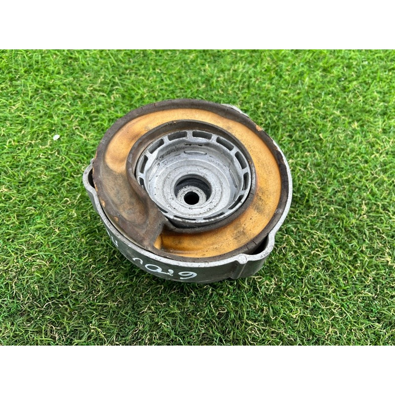 Опора стойки (подвеска) Volkswagen Touareg NF 2012 3.6 7P0412321A