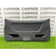 Обшивка крышки багажника