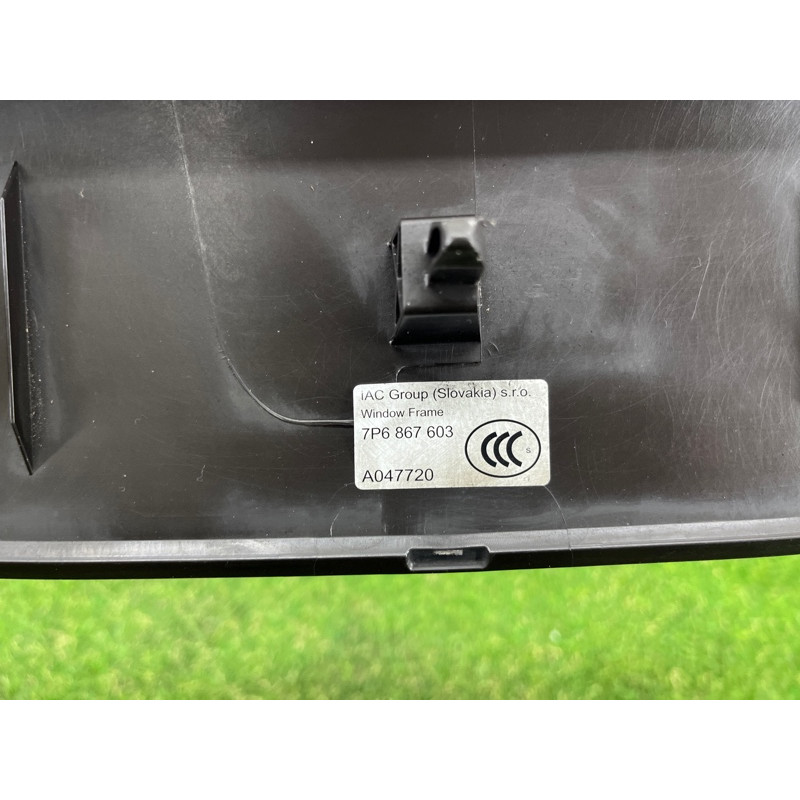 Обшивка крышки багажника (салон) Volkswagen Touareg FL 2015 3.6 7P6867603C3G4