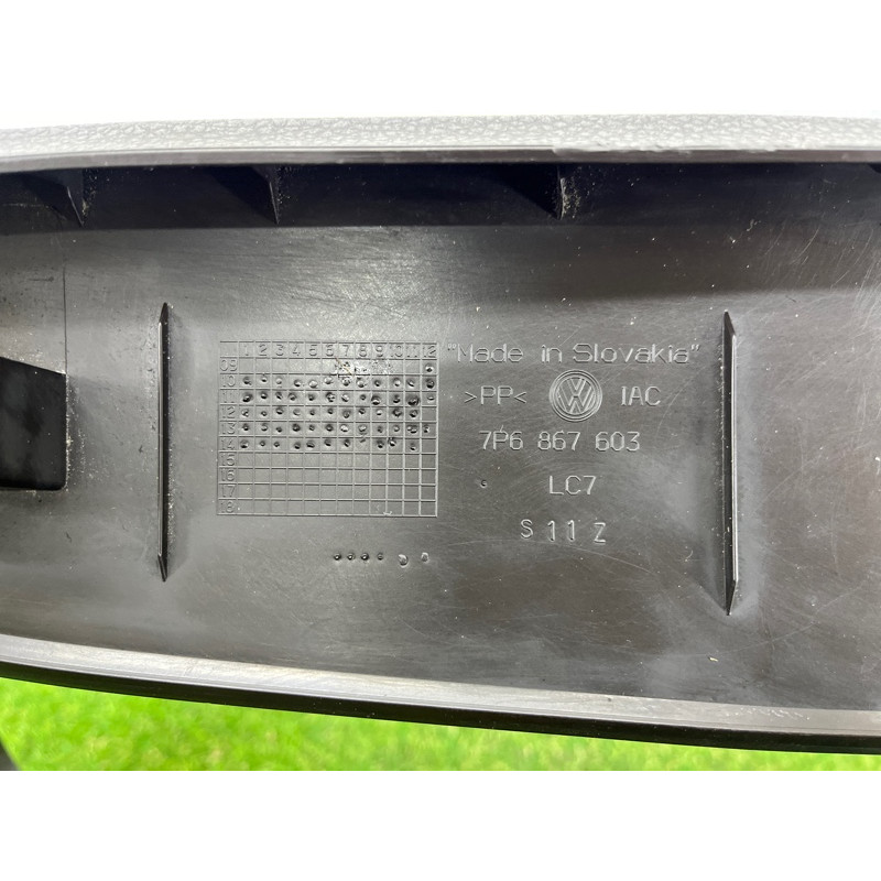 Обшивка крышки багажника (салон) Volkswagen Touareg FL 2015 3.6 7P6867603C3G4