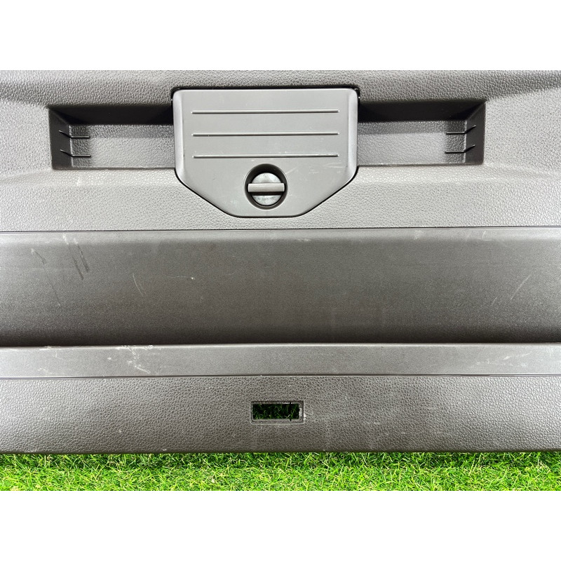 Обшивка крышки багажника (салон) Volkswagen Touareg FL 2015 3.6 7P6867601C3G4