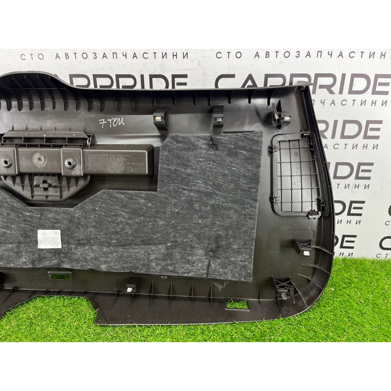 Обшивка крышки багажника (салон) Volkswagen Touareg FL 2015 3.6 7P6867601C3G4