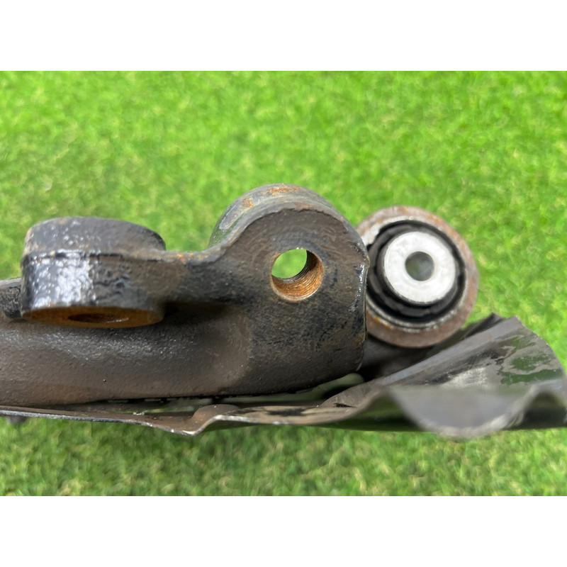 Цапфа подвески (подвеска) BMW X3 F25 2012 3.0 33406797569