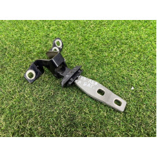 Петля багажника