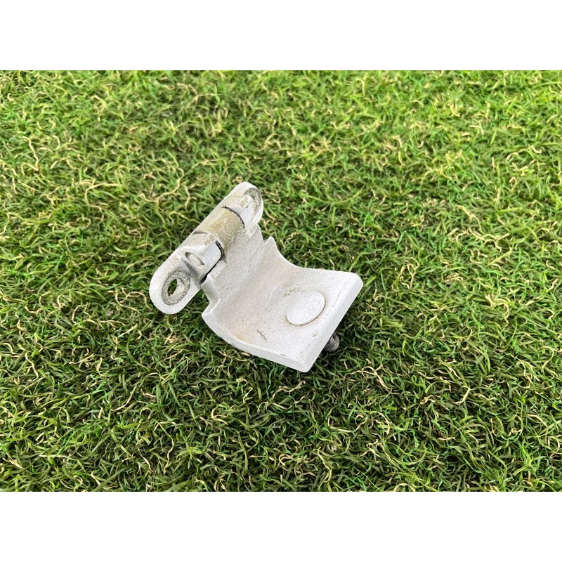 Петля багажника (кузов и элементы) Volkswagen Touareg FL 2015 3.6 1K6827301C