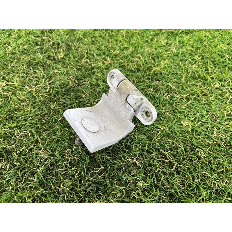 Петля багажника (кузов и элементы) Volkswagen Touareg FL 2015 3.6 1K6827301C