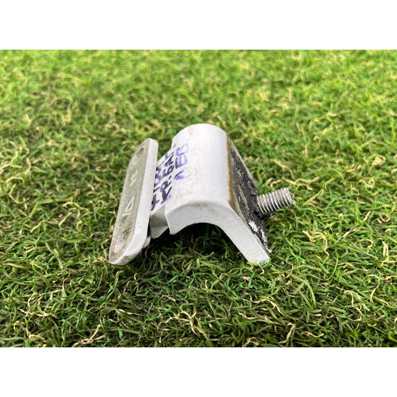 Петля багажника (кузов и элементы) Volkswagen Touareg FL 2015 3.6 1K6827301C