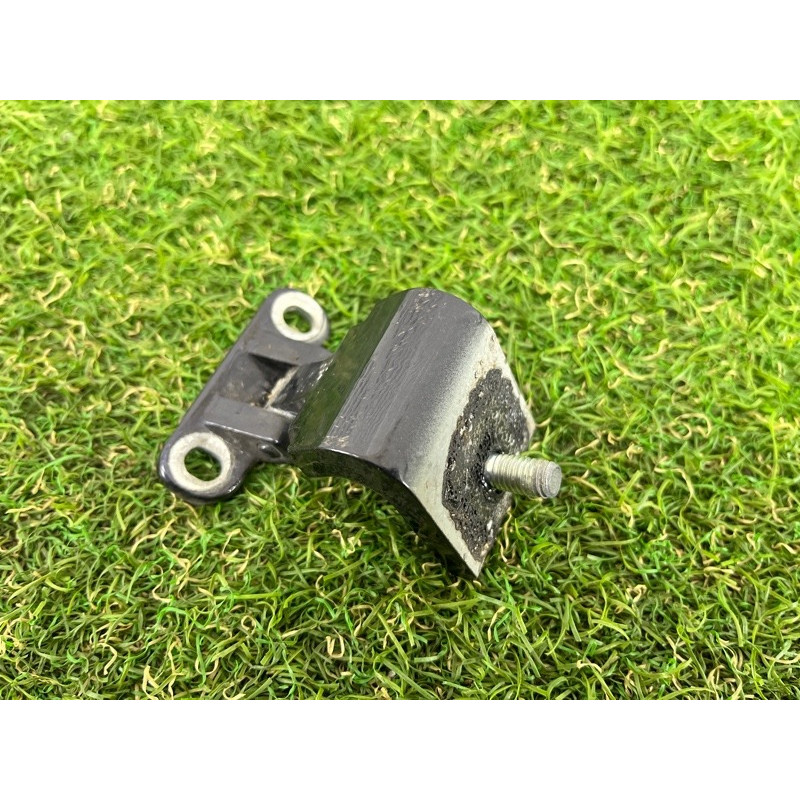 Петля багажника (кузов і елементи) Volkswagen Touareg II NF 2013 3.0 1K6827301C