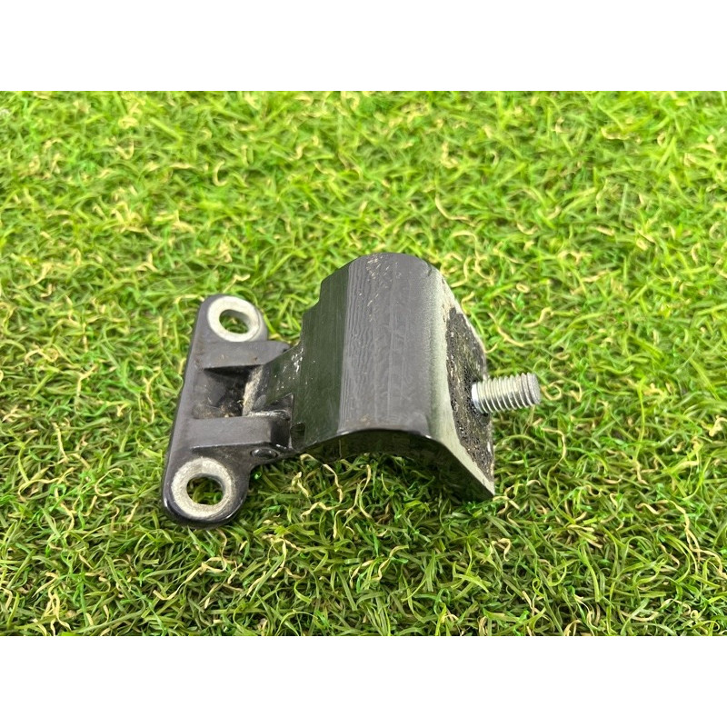 Петля багажника (кузов і елементи) Volkswagen Touareg II NF 2013 3.0 1K6827301C
