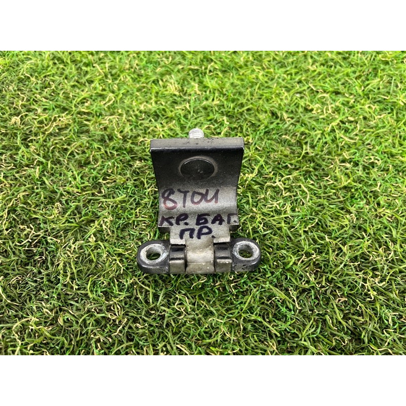 Петля багажника (кузов и элементы) Volkswagen Touareg II NF 2013 3.0 1K6827301C