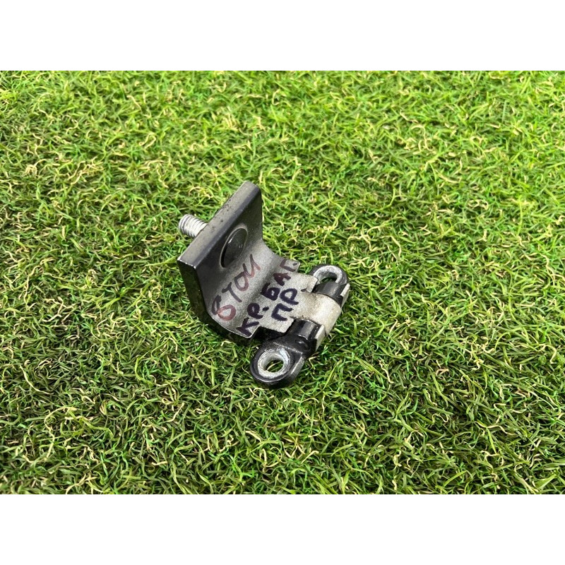 Петля багажника (кузов и элементы) Volkswagen Touareg II NF 2013 3.0 1K6827301C