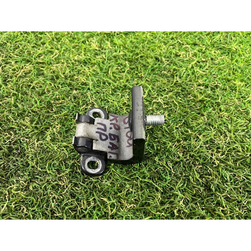 Петля багажника (кузов и элементы) Volkswagen Touareg II NF 2013 3.0 1K6827301C