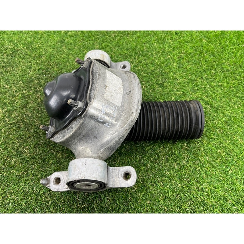 Опора стойки (подвеска) Volkswagen Touareg FL 2015 3.6 7P0512301