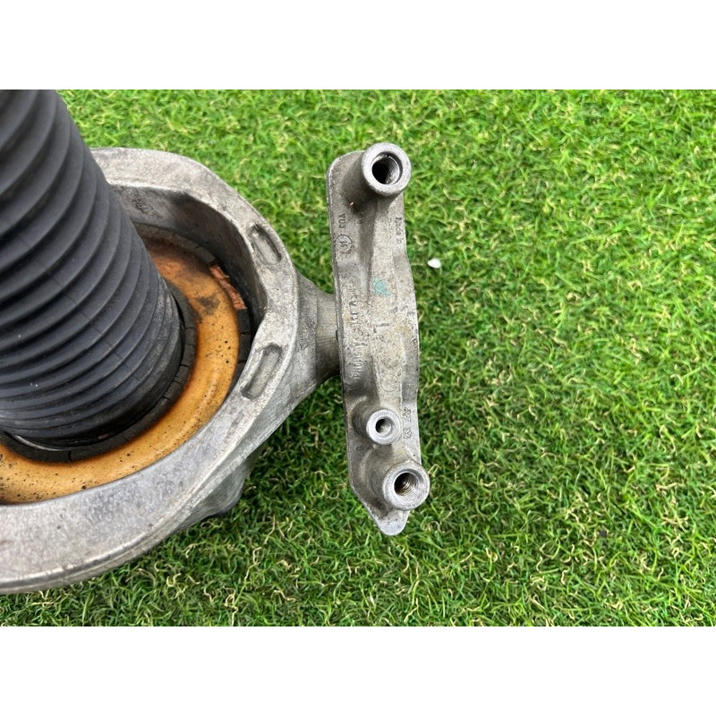 Опора стойки (подвеска) Volkswagen Touareg FL 2015 3.6 7P0512301